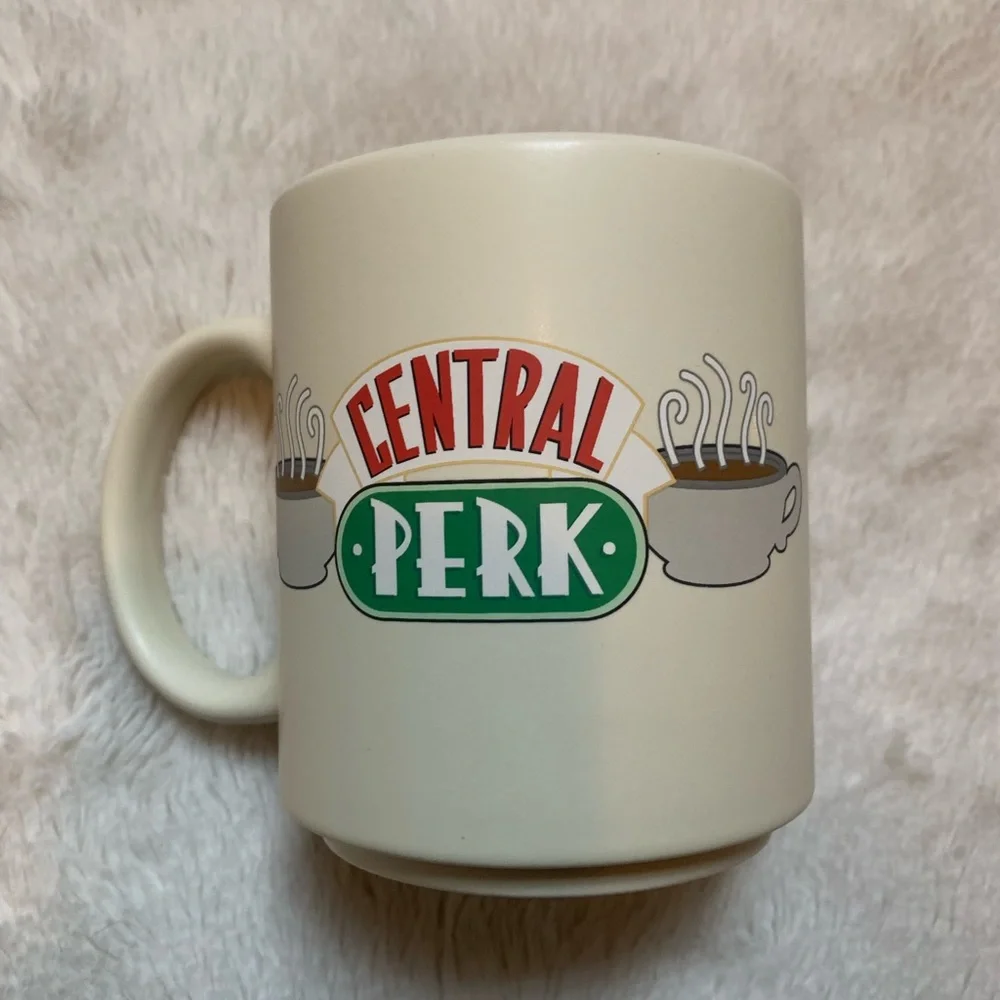 Friends ‘Central Perk’ mug - Picture 2 of 4